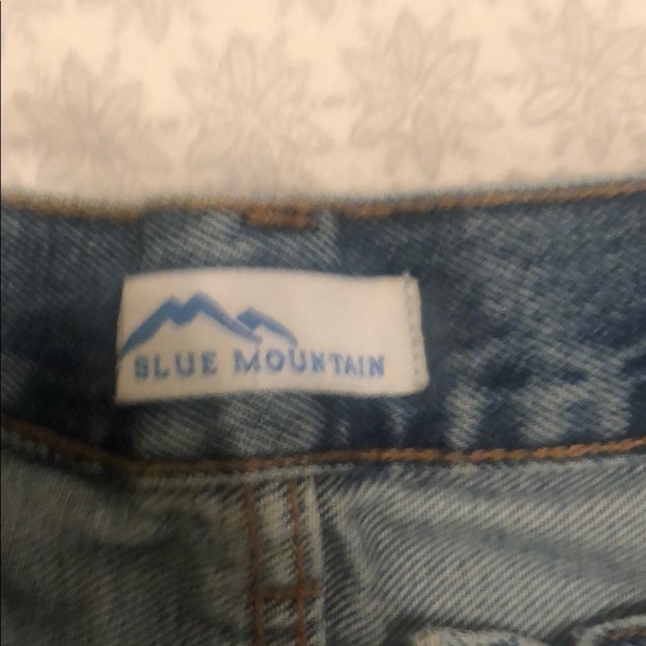 Blue mountain jeans - Picture 2 of 3